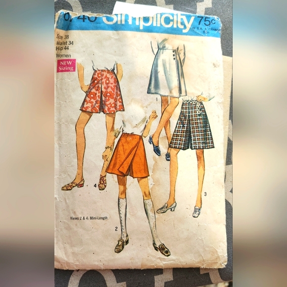 1970 70s Plus Size Vintage pantskirt pattern - Picture 1 of 3